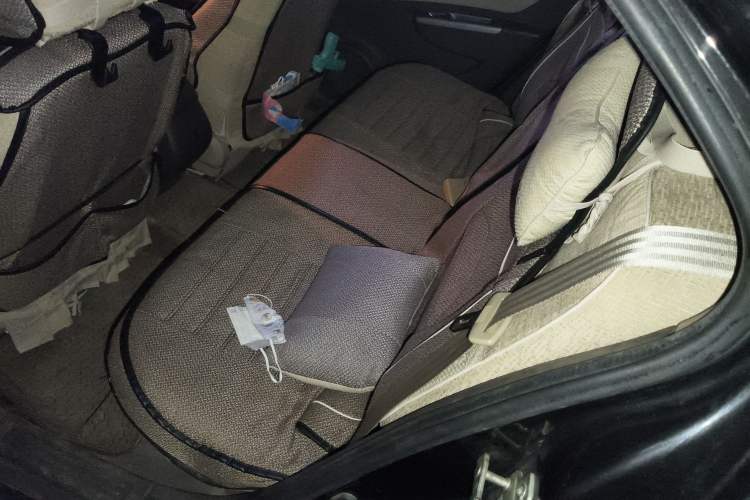 Used Baojun 630 2013 1.5L manual Entry-level trim