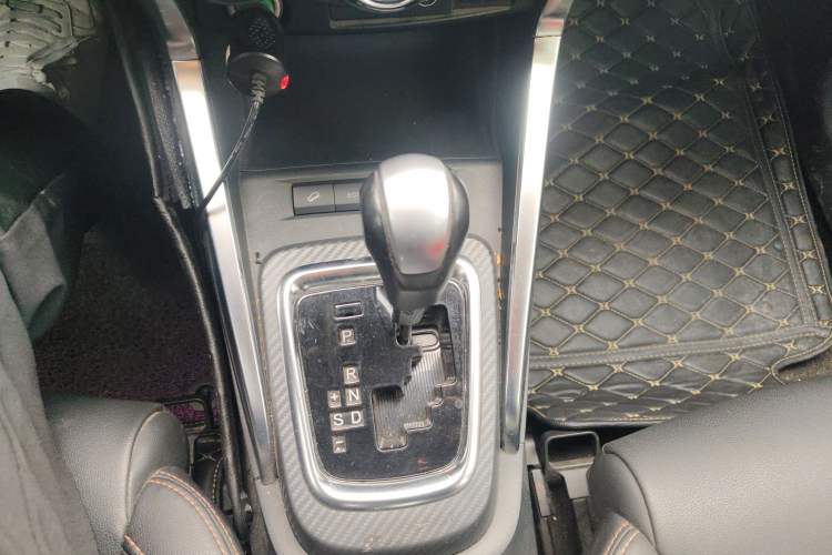 Used BYD Yuan 2016 1.5TID Automatic Luxury Version Gear Lever