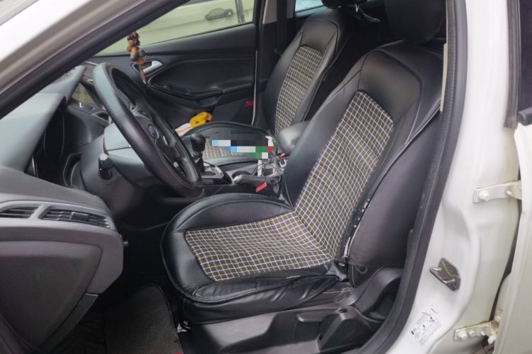 Used Ford Focus 2012 Hatchback 1.6L Manual Fashion Edition