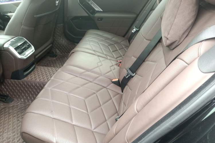 Used BMW 7 Series 2023 740Li Luxury Edition with Premium Package
