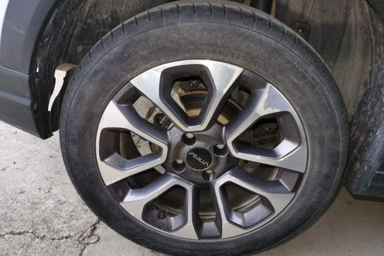 Used Dongfeng Aeolus Yixuan GS 2023 Mach Edition 1.5L Automatic Wealth Creation Version Right Rear Wheel Hub