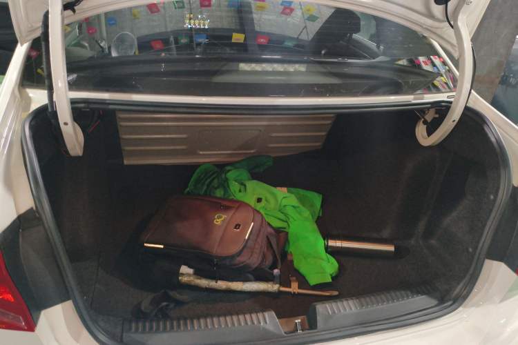 Used Volkswagen Jetta 2017 1.5L Automatic Comfort Model Trunk