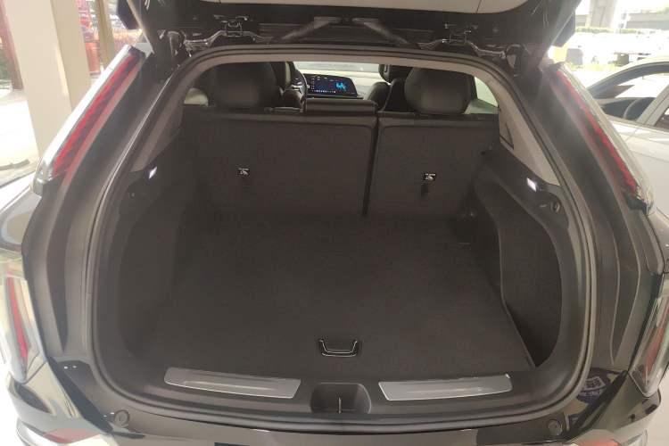 Used Cadillac OPTIQ 2024 Standard Range Version
