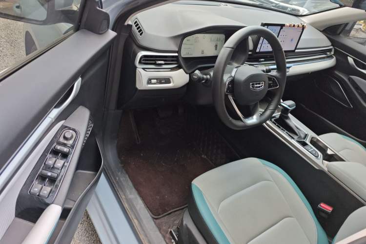 Used Geely Auto Emgrand 2023 4th Generation Champion Edition 1.5L CVT Flagship Model Driver Seat