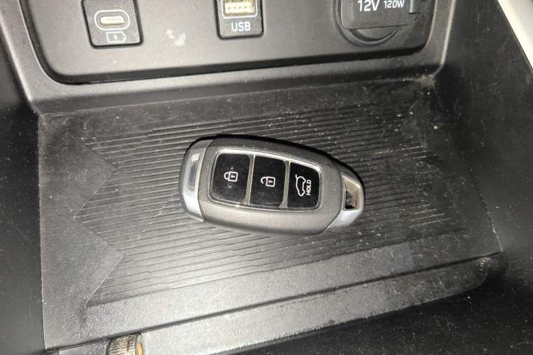 Used Hyundai ix35 2023 Musso 2.0L Deluxe Edition DLX Vehicle Key