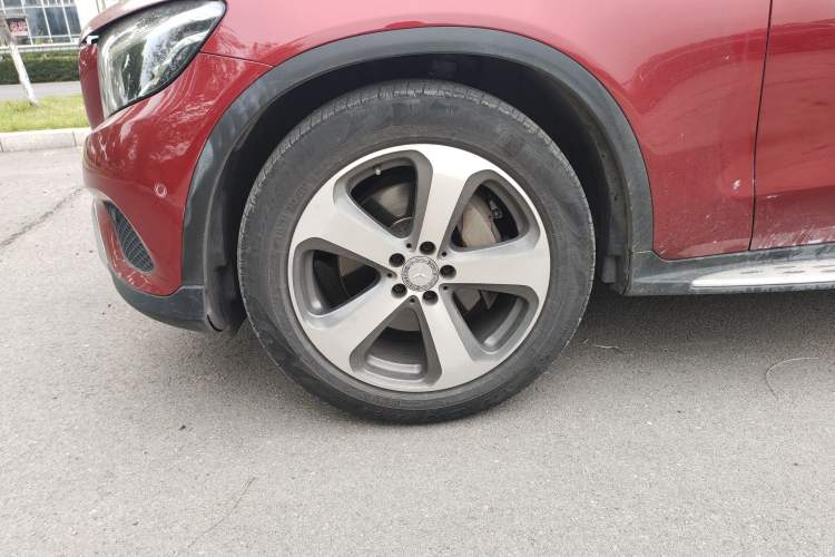 Used Mercedes-Benz GLC 2016 GLC 260 4MATIC Luxury Model