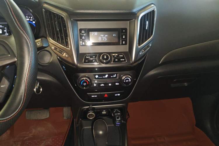 Used CHANGAN CS15 2016 1.5L Automatic Fashion Edition
