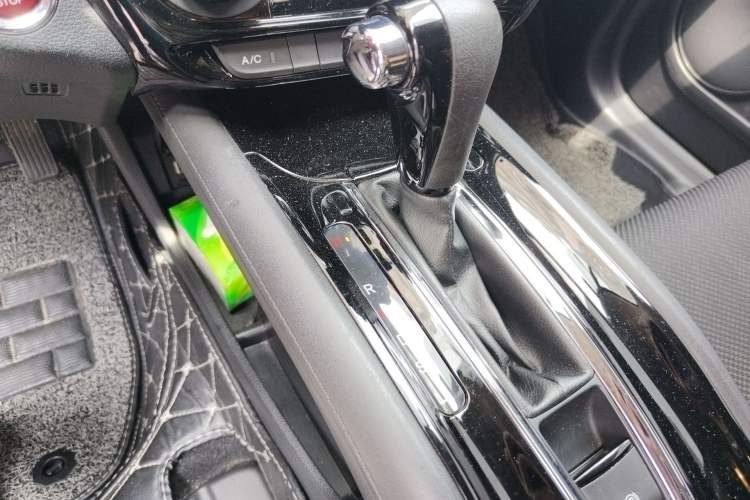 Used Honda Vezel 2018 1.5L CVT 2WD Technology Elite Model
