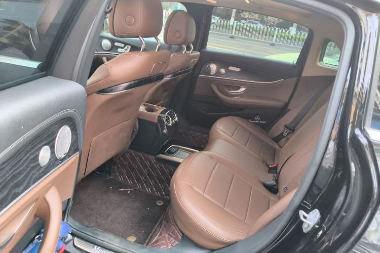 Used Mercedes-Benz E-Class 2019 E 300 L Sporty and Stylish Model
