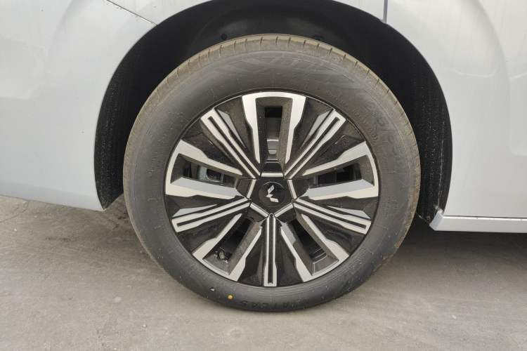 Used Wuling Wuling Starlight 730 2025 Model Pure Electric 500km Luxury Edition