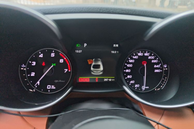 Used Alfa Romeo Giulia 2017 2.0T 200HP Luxury Edition