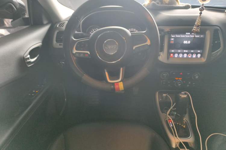 Used Jeep Compass 2019 220T Automatic Enjoyment Version
