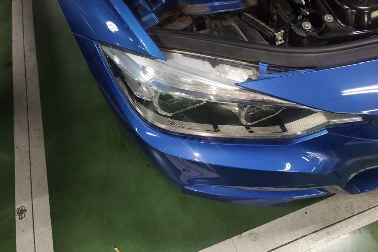 Used BMW 3 Series 2017 330i M Sport Edition Right Front Headlight