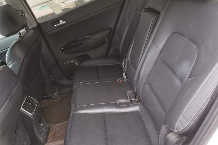 Used Kia KX5 2017 1.6T Automatic Two-Wheel Drive 15th Anniversary Special Edition DLX Left Rear Seat