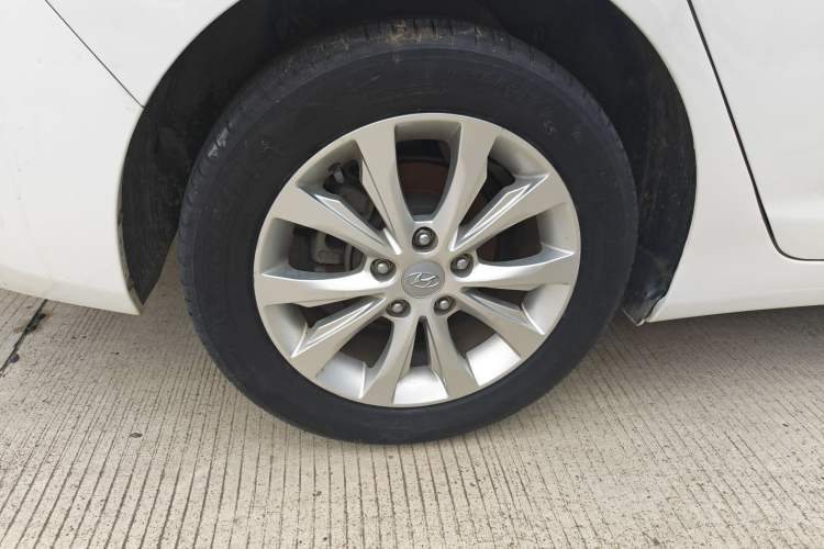Used Hyundai Elantra (5th Generation / Langdong) 2016 1.6L Automatic Smart Version Right Rear Wheel Hub