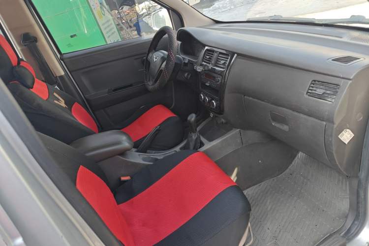 Used Wuling Rongguang V 2016 1.5L Standard Version