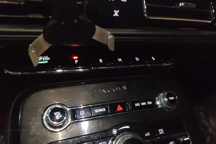 Used Lincoln Nautilus 2021 2.0T Four-Wheel Drive Luxury Edition Gear Lever