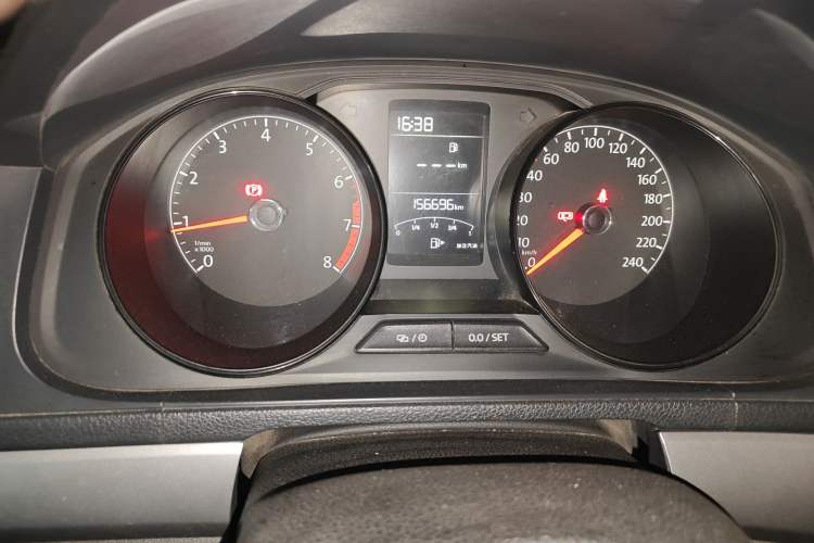 Used Volkswagen Lavida 2015 1.6L Manual Fashion Edition