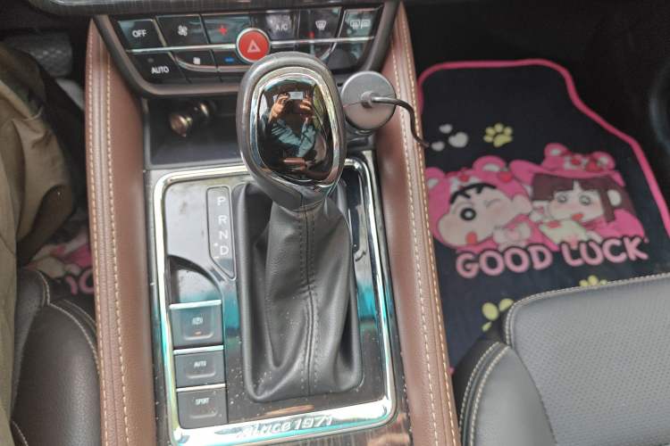 Used SWM X7 2018 1.5T Automatic Smart Enjoyment Version 7 Seats Gear Lever