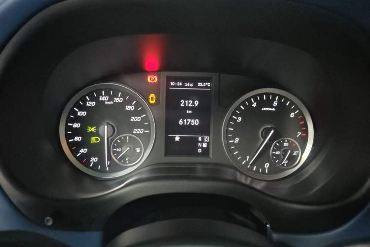 Used Mercedes-Benz Vito 2021 2.0T Business Version 7 Seats