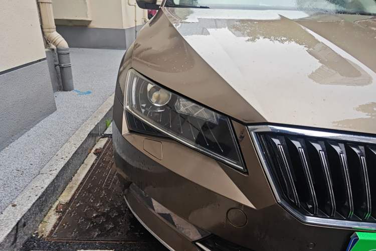 Used Skoda Superb 2016 TSI330 DSG Smart Drive Edition
