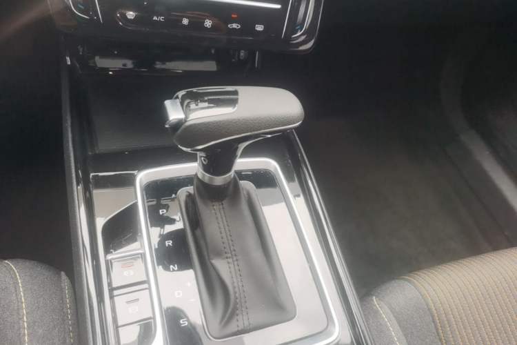 Used Bestune B70 2023 3rd Generation 1.5T Automatic Enjoyment Version 70th Anniversary Edition