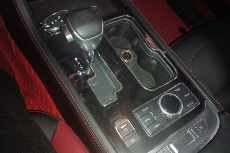 Used BAIC Off-Road BJ40 2019 2.3T Automatic Four-Wheel Drive Urban Hunter Edition Premium Model China VI Emission Standard
