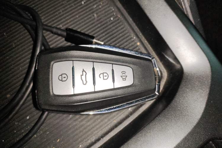 Used Radar King Kong 2025 430 km Two-Wheel Drive Long Bed – Lucky King Vehicle Key