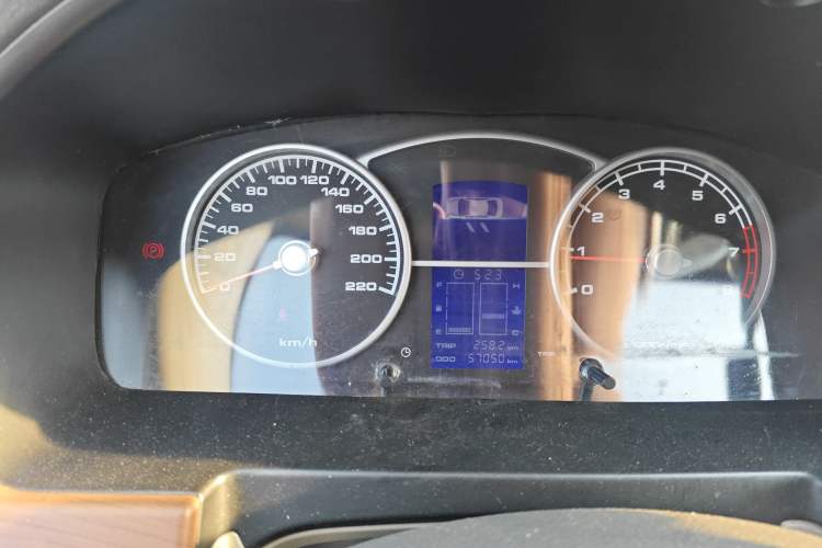 Used Lifan Auto 620 2010 Platinum Edition 1.5L Manual Premium Model