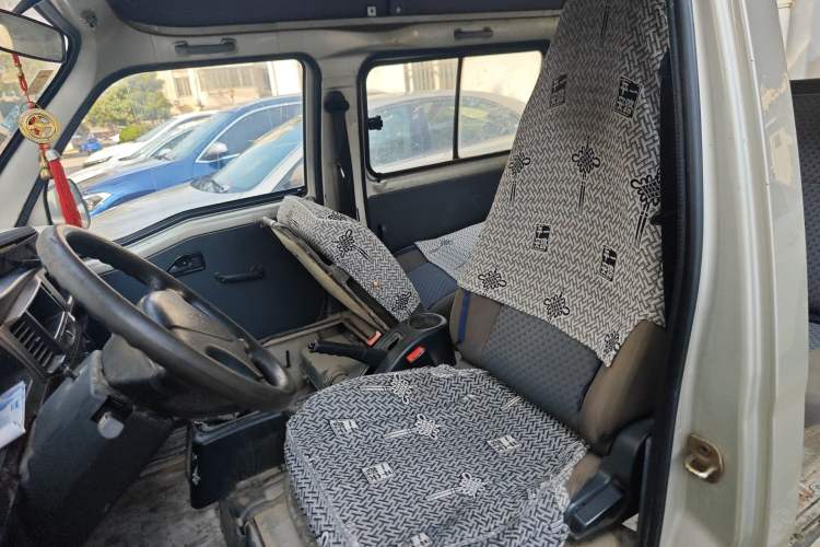 Used Wuling Zhiguang 2015 1.2L Practical LS-I Model
