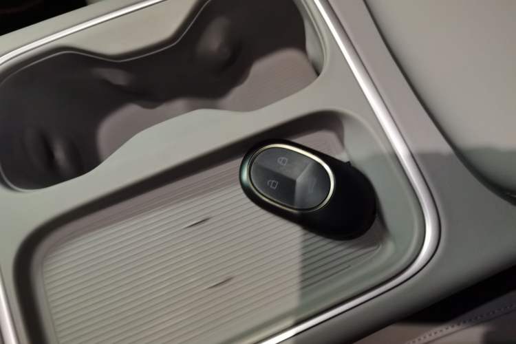 Used Nio EC6 2024 75 kWh
