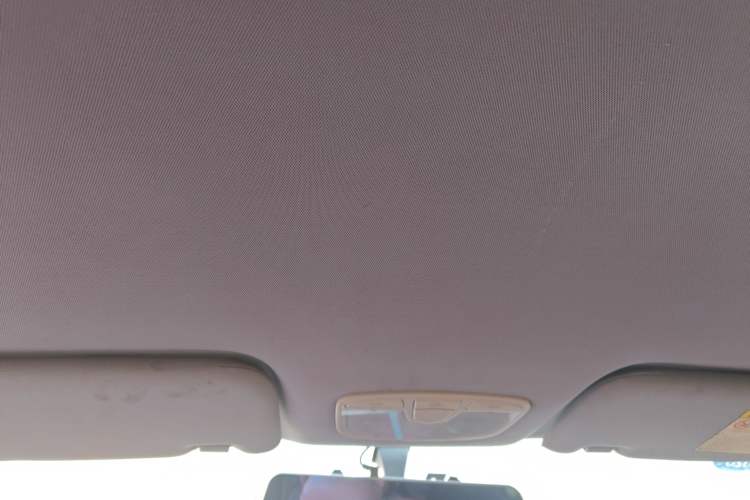 Used Zotye Z300 2014 1.5L Urban Edition Manual Luxury Model Headliner