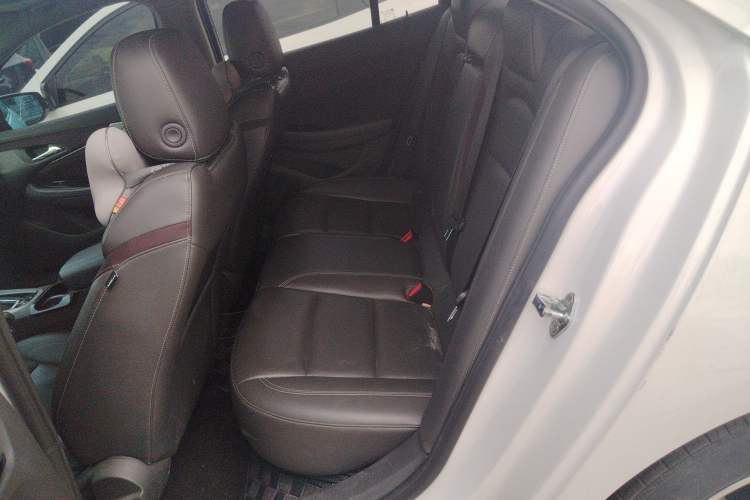 Used Chevrolet Malibu 2016 2.0L Automatic Luxury Edition