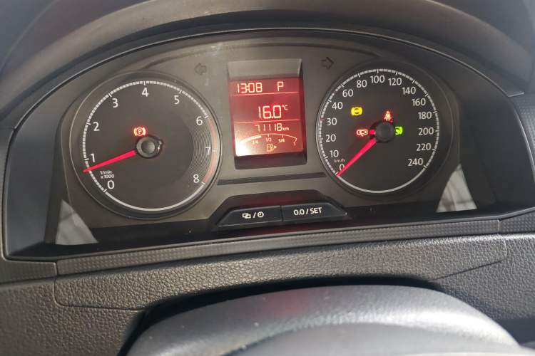 Used Volkswagen Santana 2016 1.6L Automatic Fashion Edition Instrument Cluster