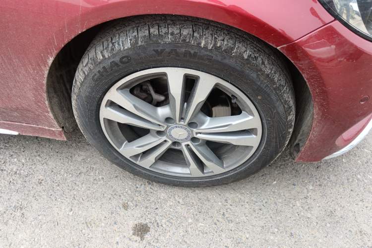 Used Mercedes-Benz C-Class 2017 C 200 L Sport Edition Right Front Wheel Hub