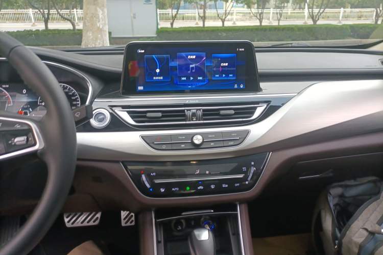 Used CHANGAN Raeton CC 2018 1.5T Automatic Zhiya Model China V Standard
