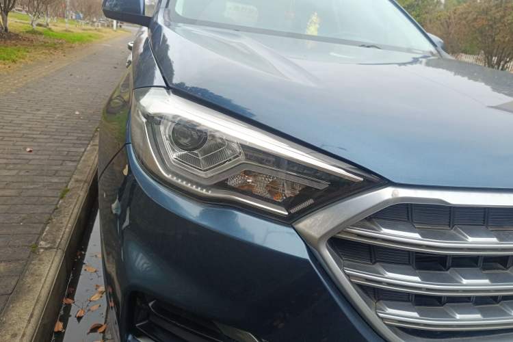 Used Sinotruk VGV U70 2020 1.5T Manual Elite Edition 7-Seater Right Front Headlight