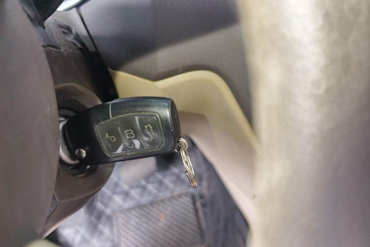 Used Ford Focus 2011 Sedan 1.8L Automatic Fashion Edition Vehicle Key