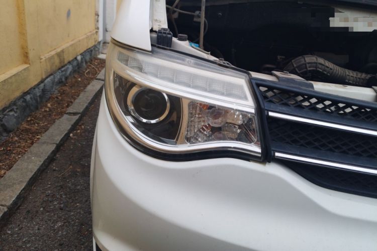 Used Dongfeng Shuaike 2016 1.5L Manual Standard Edition Right Front Headlight