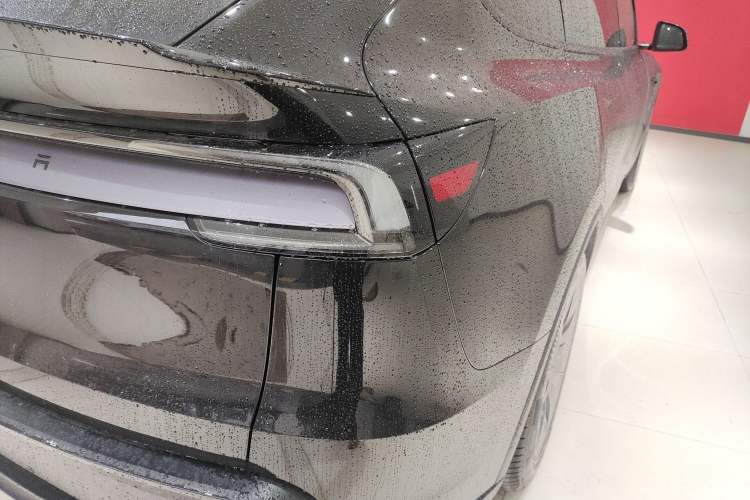 Used Tesla Model Y L 2025 Model Long-Range All-Wheel-Drive Version