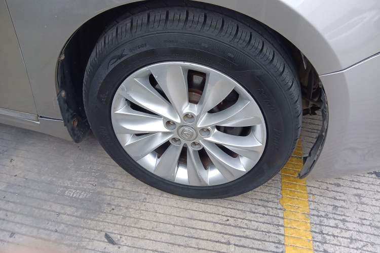 Used CHANGAN Raeton 2014 1.8T Automatic Prestige Anniversary Edition China IV Standard Right Front Wheel Hub