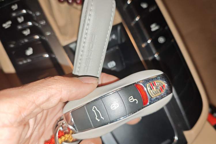 Used Porsche Macan 2016 Macan 2.0T Vehicle Key