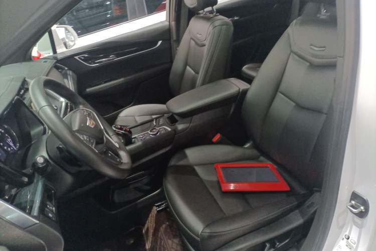 Used Cadillac XT5 2022 2.0T Two-Wheel Drive Luxury Version
