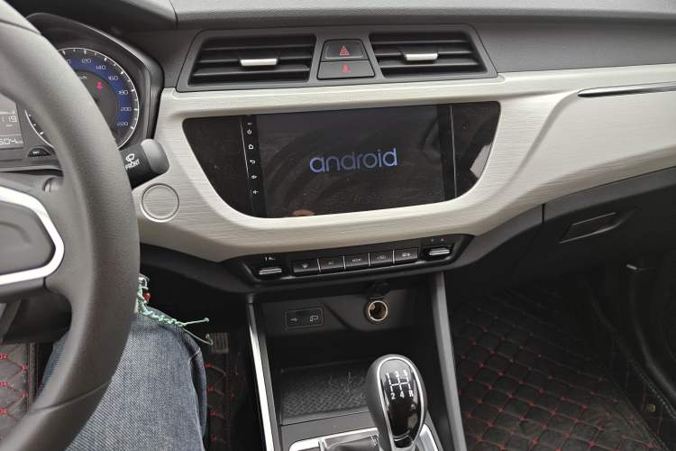 Used Geely Auto Vision X3 2020 1.5L Manual Happiness Edition