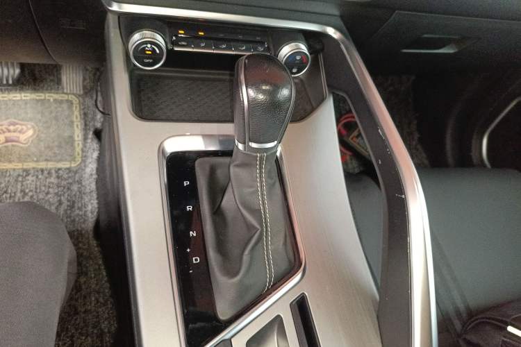 Used Geely Auto Coolray 2020 PRO 240T DCT Hunter Gear Lever