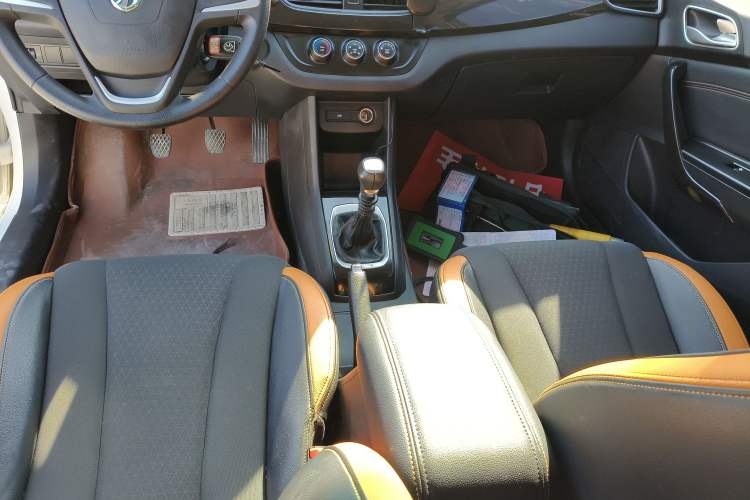 Used Baojun 310 2017 1.5L Manual Fashion Model
