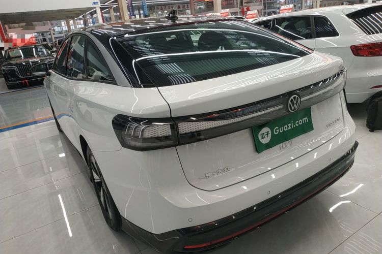 Used Volkswagen ID.7 VIZZION 2024 AIR model