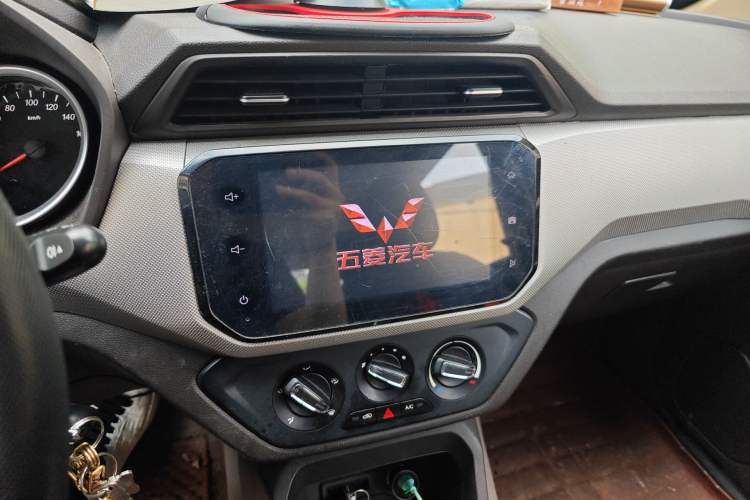 Used Wuling Hongguang 2018 1.5L S Comfort Model L2B
