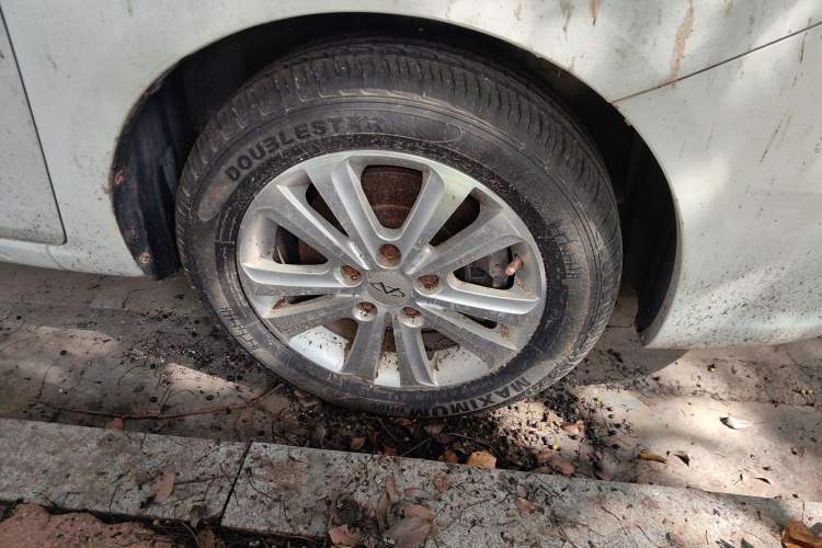 Used Chery E3 2013 1.5L Manual ZhiShang Model
