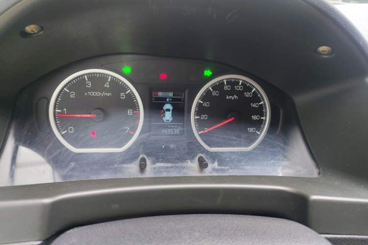 Used GAC Gonow Starry 2013 1.5L Seven-Seater Supreme Model Instrument Cluster